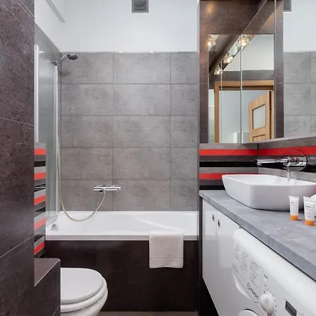 Lagiewniki Sanctuary One Bedroom By Renters Apartmán